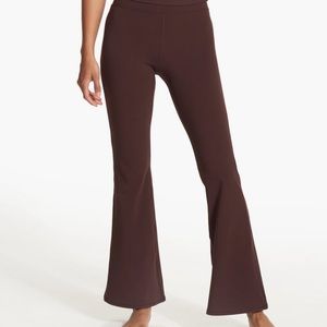 Vuori Studio Flare Leggings